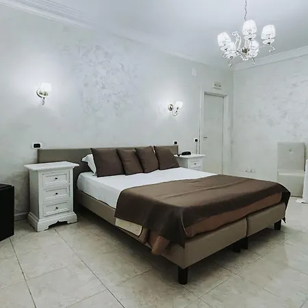 Hotel Bee Queen 3*