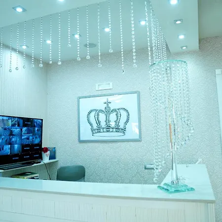 Bee Queen Hotel 3*