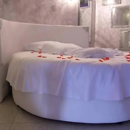 Hotel Bee Queen Varcaturo