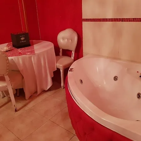 Bee Queen Hotel 3*