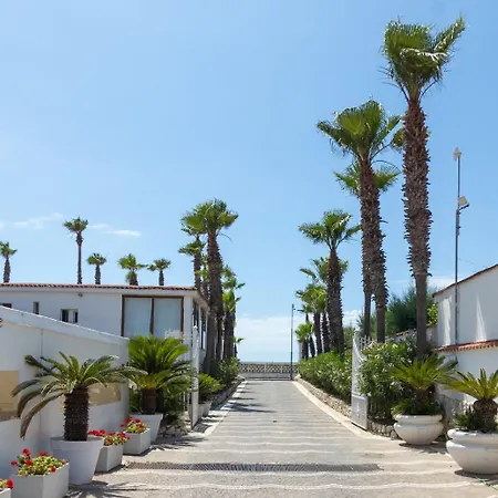 Bee Queen Hotel Varcaturo